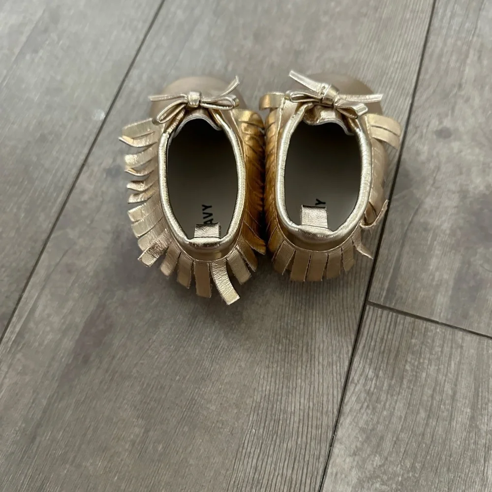 old navy gold moccasin booties baby girl 6-12 months